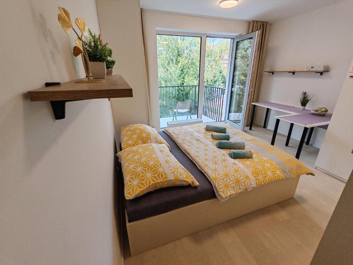 A Star Apartment Brno With Terrace Экстерьер фото